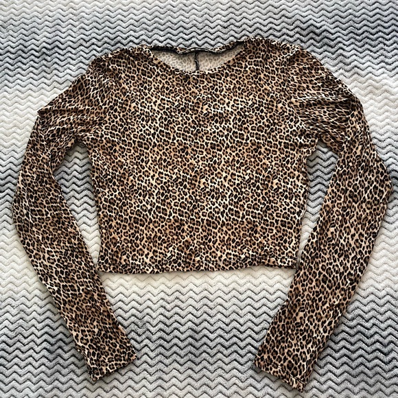 EUC Alice + Olivia Women’s Long Sleeve Mini Leopard Print Cropped Top Size XS - Picture 1 of 10